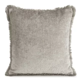 Poszewka na poduszkę 45x45 cm beżowa z szenilowej nici zdobiona subtelnymi frędzlami ADIA