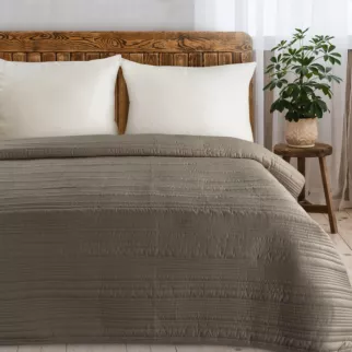 Narzuta matowa brązowa 220x240 cm pikowana metodą tradycyjną TARA Eurofirany Premium