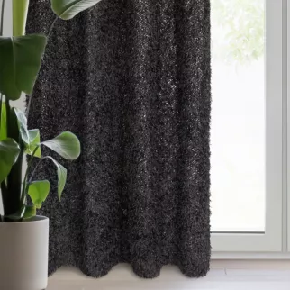 Zasłona czarna zdobiona futerkiem 140x250 cm przelotka - MARION