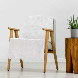 Narzuta na fotel-koc flano 70x160 cm biała zdobiona wytłaczanym wzorem CARO Design 91