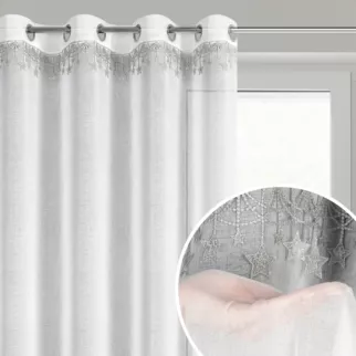 Firana świąteczna biało, srebrna z etaminy zdobiona aplikacją z motywem gwiazdek 140x250 cm przelotki - XMAS