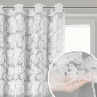 Firana biała z siateczki zdobiona kwiatami z dodatkiem drobnych perełek 3D 140x250 cm przelotka - JASMIN 3 Eva Minge