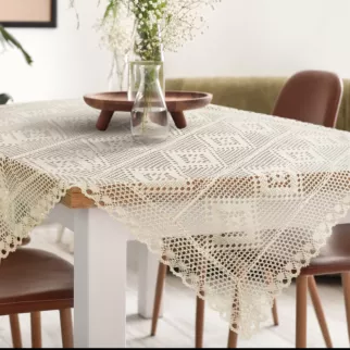 Bieżnik na stół 85x85 cm jasnobeżowy ażurowy OLIVIA w stylu boho