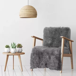 Narzuta na fotel-koc o strukturze miękkiego futra 70x160 cm srebrna TIFFANY Design 91