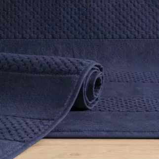 Dywanik łazienkowy JESSI z bawełny zdobiony geometrycznym wzorem