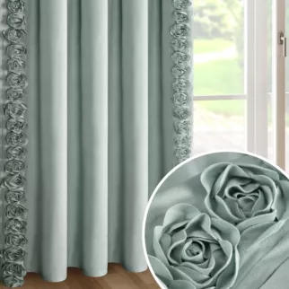 Zasłona miętowa z welwetu zdobiona aplikacją 3D róż 140x270 cm taśma - ROSES Eva Minge