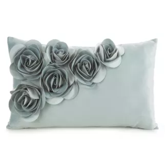 Poszewka na poduszkę 30 x 50 cm z welwetu kolor miętowy zdobiona w róże 3D