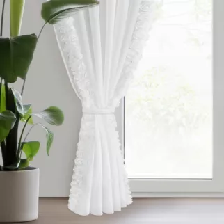 Firana biała z szyfonu zdobiona na brzegach pasem 3D róż z troczkiem w zestawie 140x270 cm taśma - ROSES Eva Minge