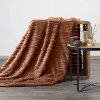 Koc 150x200 cm ceglasty,  typu flano z wzorem 3D NINA