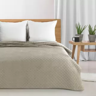 Narzuta welwetowa beżowa 220x240 cm pikowana metodą hot press z motywem rybiej łuski ARIEL Eurofirany Classic