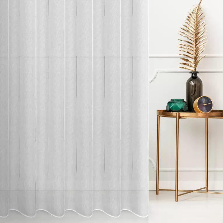 Tkanina firanowa gładka, matowa, półprzezroczysta, z efektem deszczyku