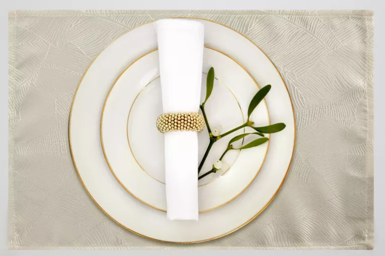 Serwetka kremowo, biała 30x40 cm ISLA z żakardowym wzorem liści bananowca