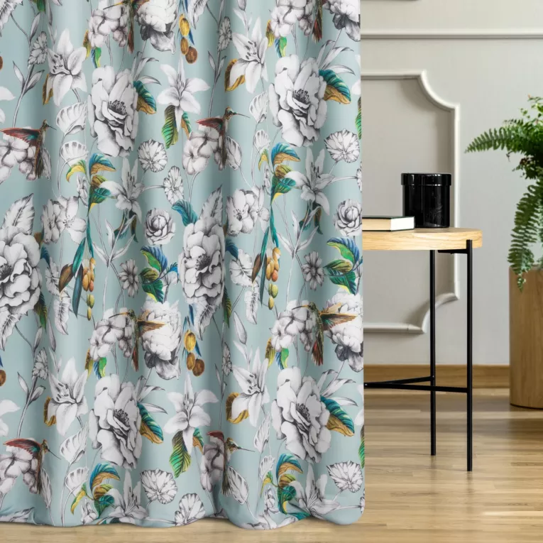 Zasłona szyta na taśmie 5 cm miętowo grafitowa z tkaniny o naturalnym splocie z nadrukowanym kwiatowym wzorem