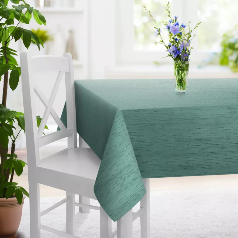 Obrus szyty morski z tkaniny welwetowej w pionowe prążki, wykończona obciążnikiem