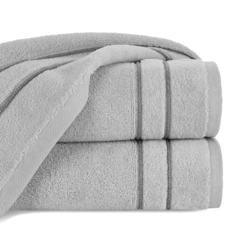 Ręcznik kąpielowy 50x90 cm bawełniany kolor srebrny z kontrastującymi paseczkami 500 g/m2 SIBEL