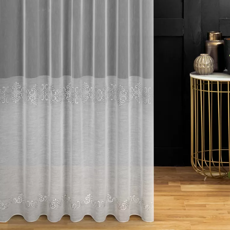 Firana szyta na taśmie fala kremowo popielata z matowej tkaniny z ozdobnym dołem