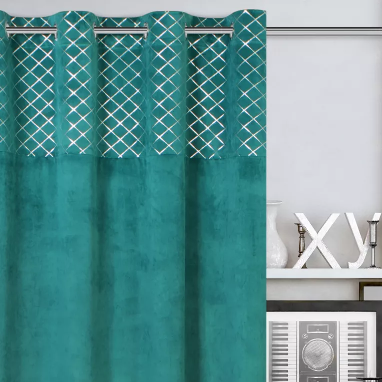 Zasłona turkusowo, srebrna z ozdobnym pasem z geometrycznym nadrukiem w górnej części z welwetu 140x250 cm przelotka - HAZEL