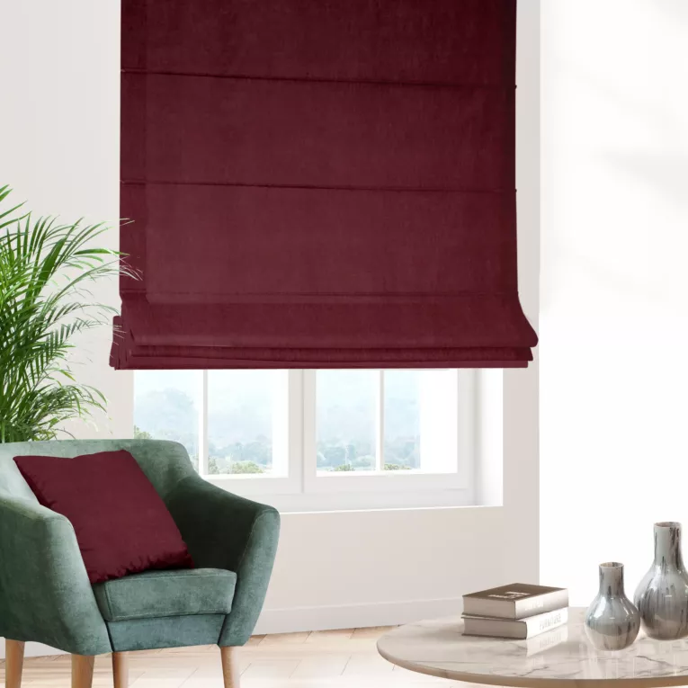Roleta rzymska DORA - HIT burgundowa z miękkiej tkaniny o welurowej strukturze