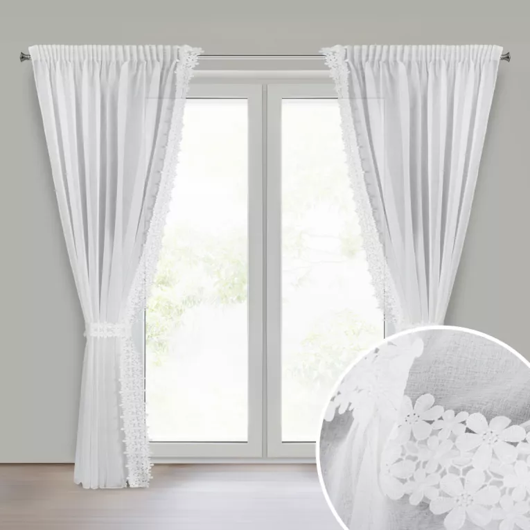 Komplet 2 szt. firan białych z ozdobną ażurową aplikacją 140x270 cm taśma KAJA