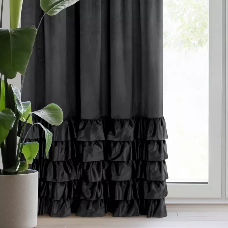 Zasłona welwetowa czarna zdobiona falbanami 140x250 cm taśma - DANI
