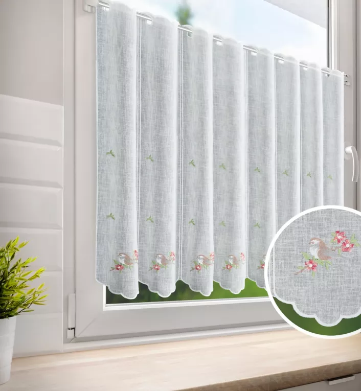 Tkanina firanowa zazdrostka z haftowanym wzorem