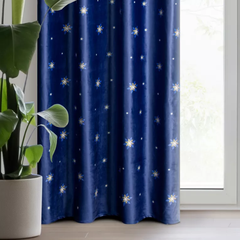 Świąteczna zasłona CAROL z welwetu z motywem śnieżynek