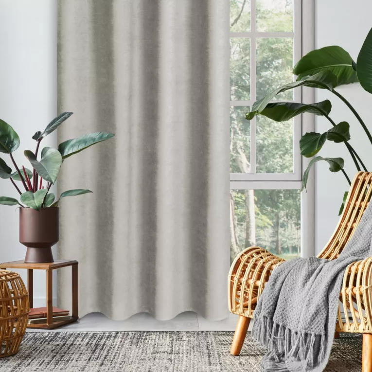 Zasłona ciemnobeżowa z tkaniny welurowej 560x270 cm przelotka - Dora