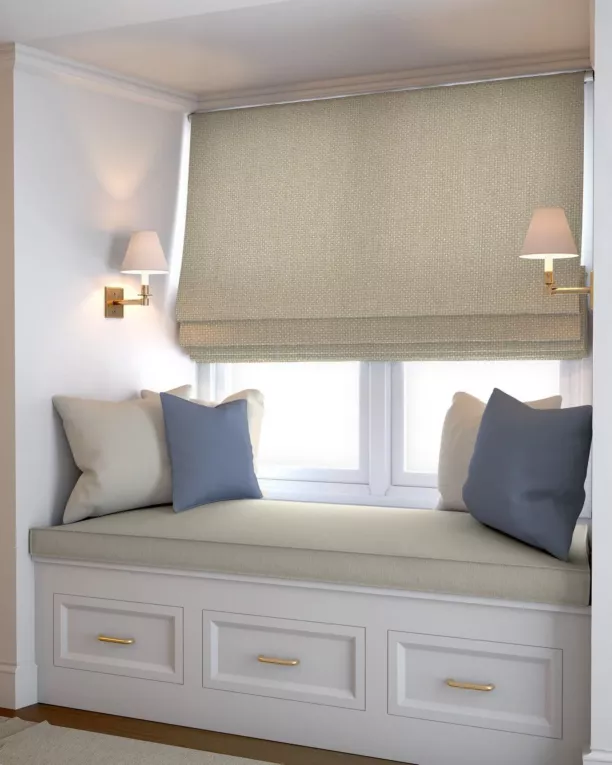 Roleta rzymska beżowa z strukturalnej tkaniny o naturalnym splocie