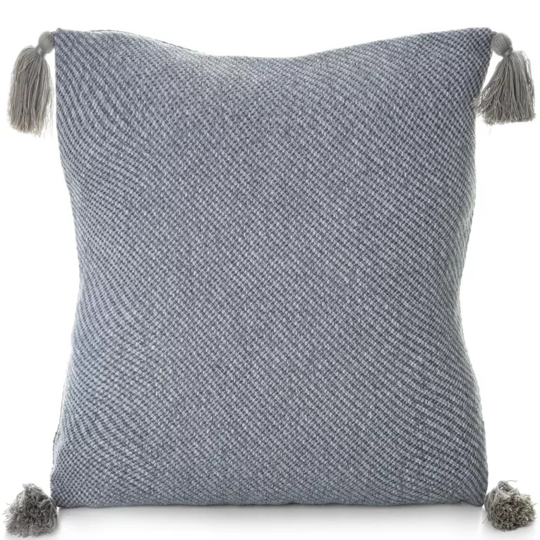 Poszewka na poduszkę 45x45 cm gładka srebrna z ozdobnymi chwostami na rogach POLY