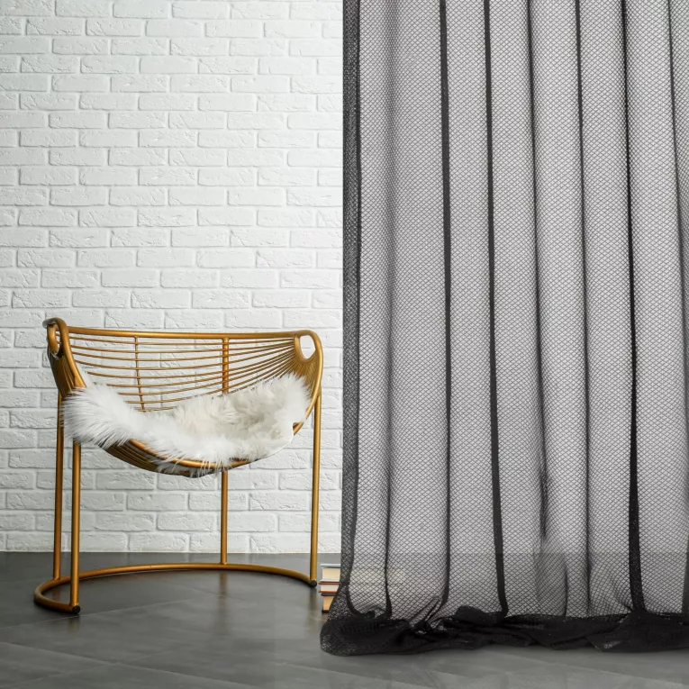 DESIGN 91 Firana MAGGIE o strukturze gęstej siatki