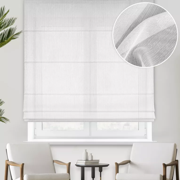 Roleta rzymska TANYA kremowa matowa z efektem drobnych pionowych nitek, wykończona obciążnikiem