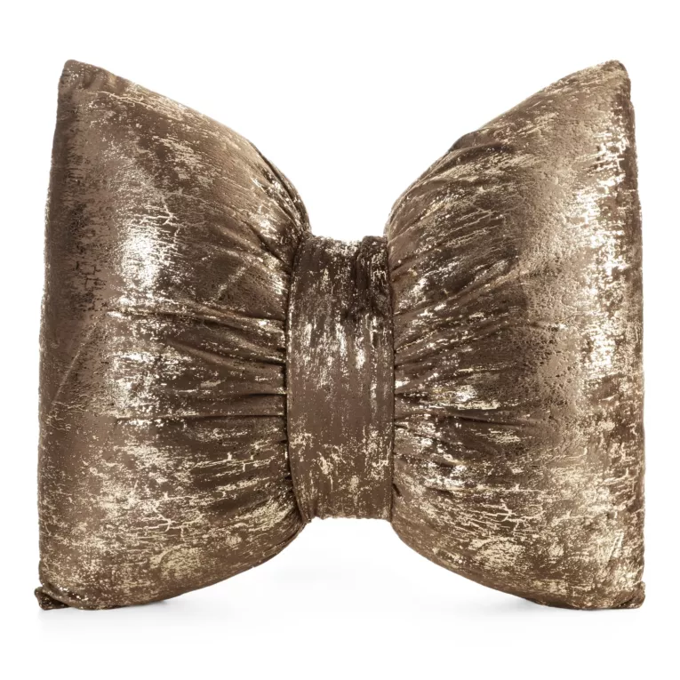 Poduszka 45x55 cm welwetowa kolor brązowy w kształcie kokardy z przecieranym lśniącym wzorem KODARDA 1