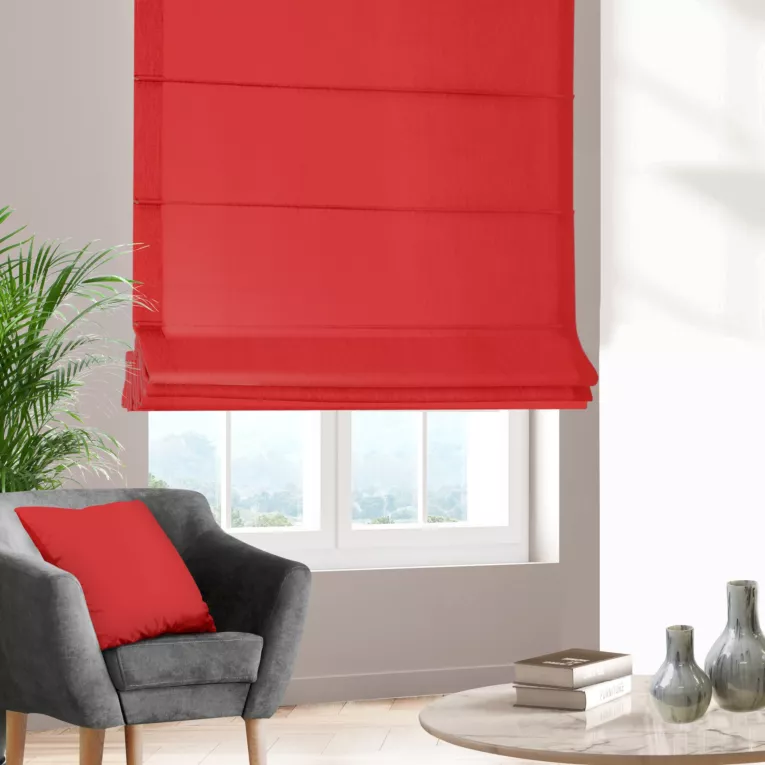 Roleta rzymska jasnoczerwona z tkaniny trudnopalnej, zaciemniającej, typu blackout