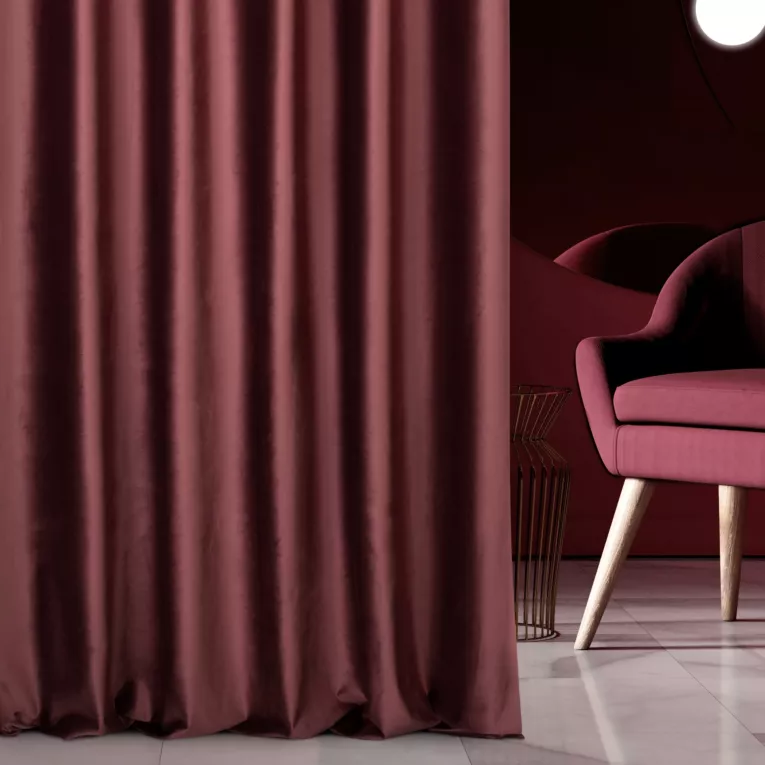 Zasłona szyta na flexach bordowa z miękkiej półmatowej tkaniny welwetowej