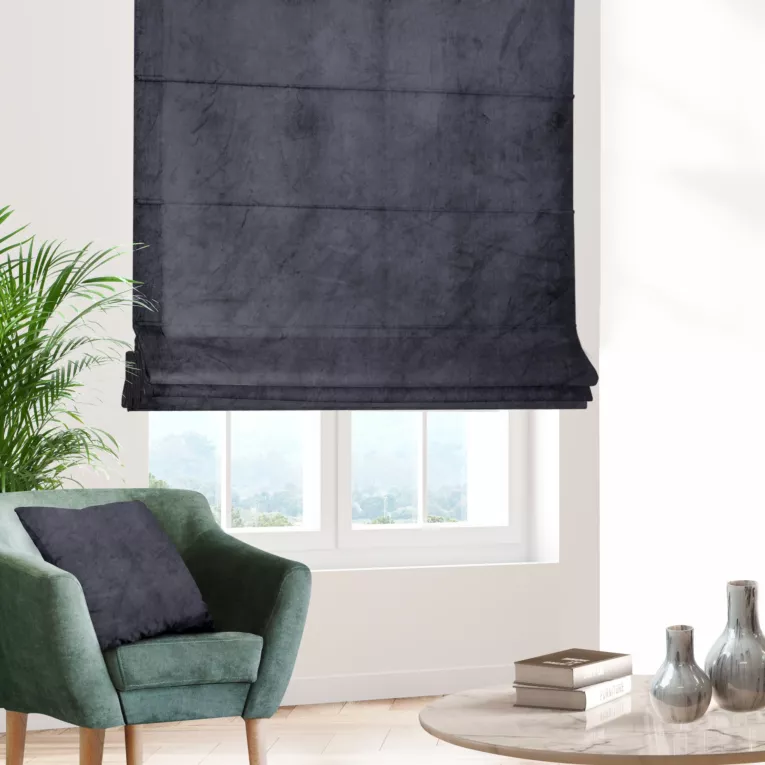 Roleta rzymska WALDO czarna ze szlachetnej grubej tkaniny welwetowej o gramaturze 400g/m2