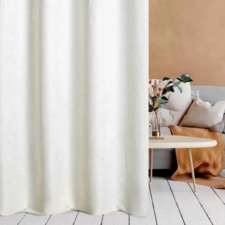 Zasłona szyta na taśmie 5 cm BRIANNA kremowa miękka szenilowa o wyraźnym splocie i lekkim połysku