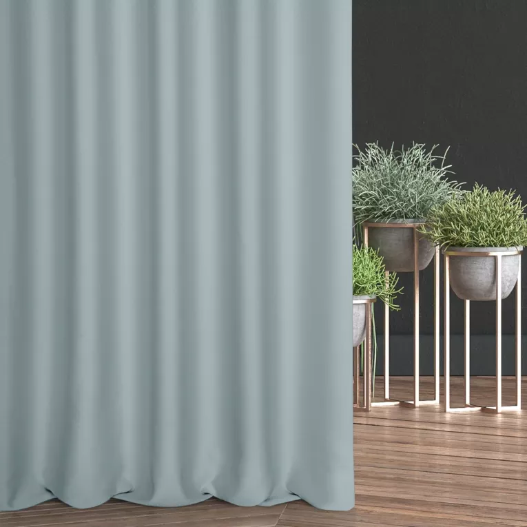 Zasłona szyta na taśmie 5 cm niebieska z gładkiej tkaniny typu dimout