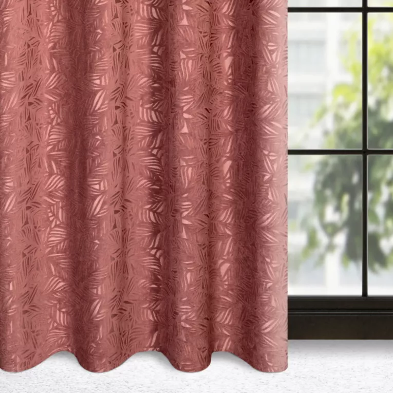 Zasłona ciemnoróżowa z welwetu wytłaczanego w liście 140x250 cm przelotka - OCTAVIA