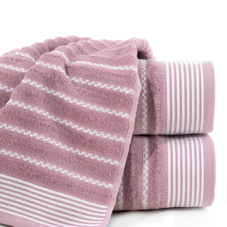 Ręcznik kąpielowy 50x90 cm bawełniany z motywem zygzaka oraz bordiurą w pasy kolor liliowy 450 g/m2 LEO Design 91