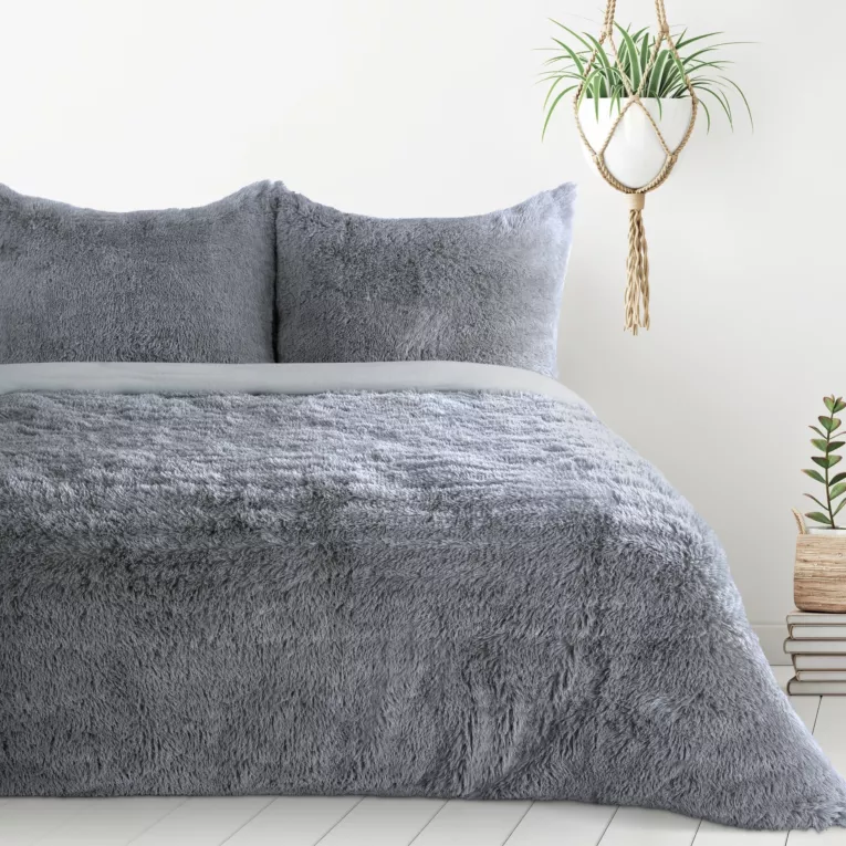 Pościel 220x200 cm z polaru kolor srebrny gładka TIFFANY Design 91