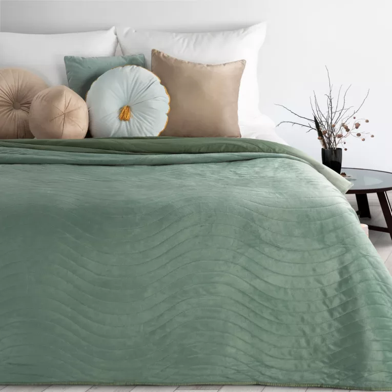 Narzuta welurowa zielona 170x210 cm pikowana metodą hot press wzór falisty LUIZ 10 Design 91