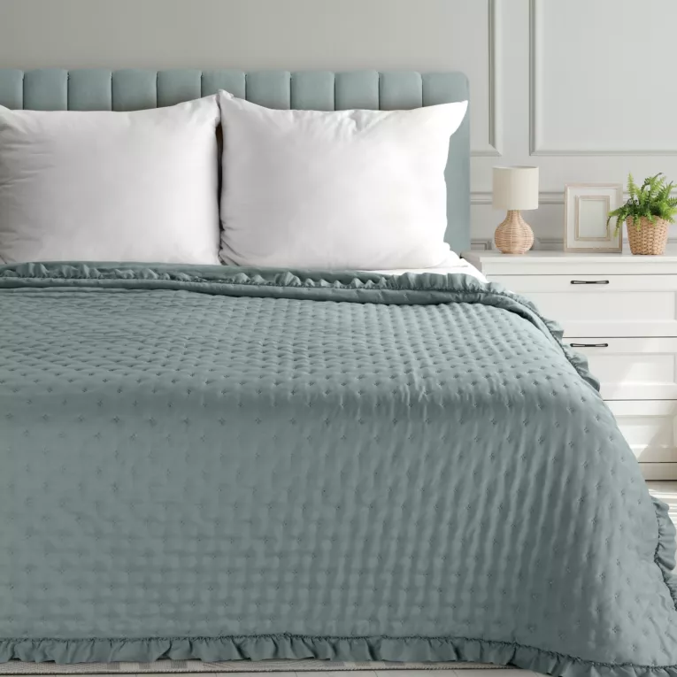 Narzuta szałwiowa 170x210 cm obszyta falbaną pikowana techniką hot press LIBI 3 Eurofirany Classic