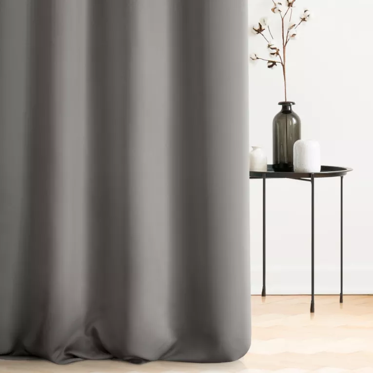 Zasłona szyta na taśmie 5 cm popielata z gładkiej tkaniny zaciemniającej typu dimout