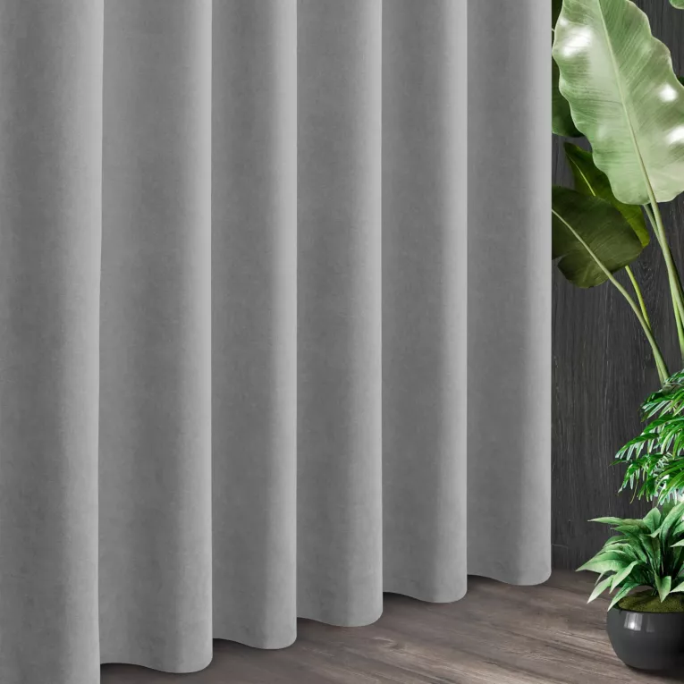 Tkanina zasłonowa o miękkim zamszowym chwycie ze strukturalnym wzorem