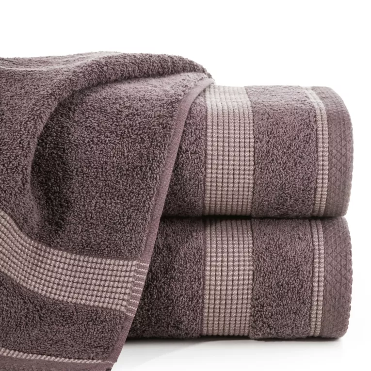 Ręcznik RODOS z ozdobną żakardową bordiurą w pasy