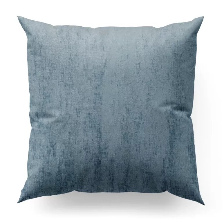 Poszewka szyta jasnoniebieska z tkaniny szenilowej z efektem przecierki