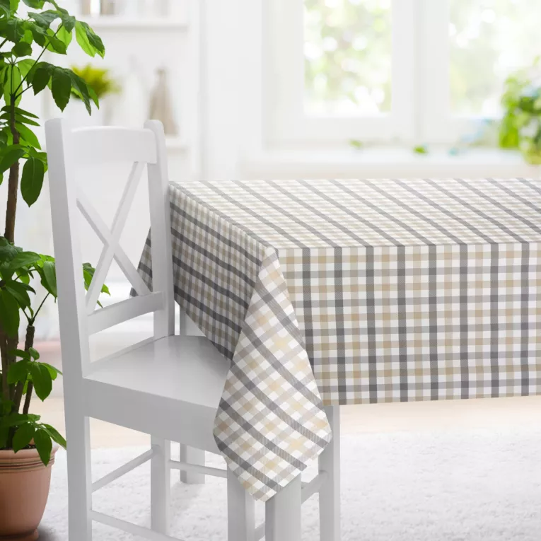 Obrus szyty beżowo grafitowy z tkaniny o naturalnym splocie z nadrukowanym wzorem w kratę