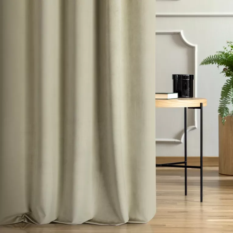 Zasłona szyta na flexach ENYA ciemnobeżowa z miękkiej półmatowej tkaniny welwetowej