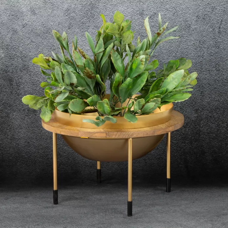 Metalowa osłonka na donicę na stojaku