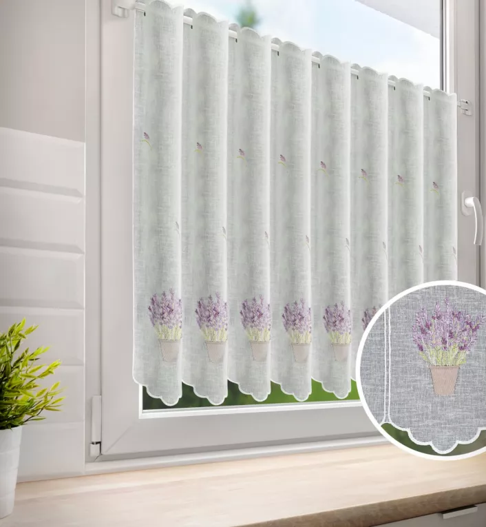 Tkanina firanowa zazdrostka z etaminy zdobiona haftem lawendy